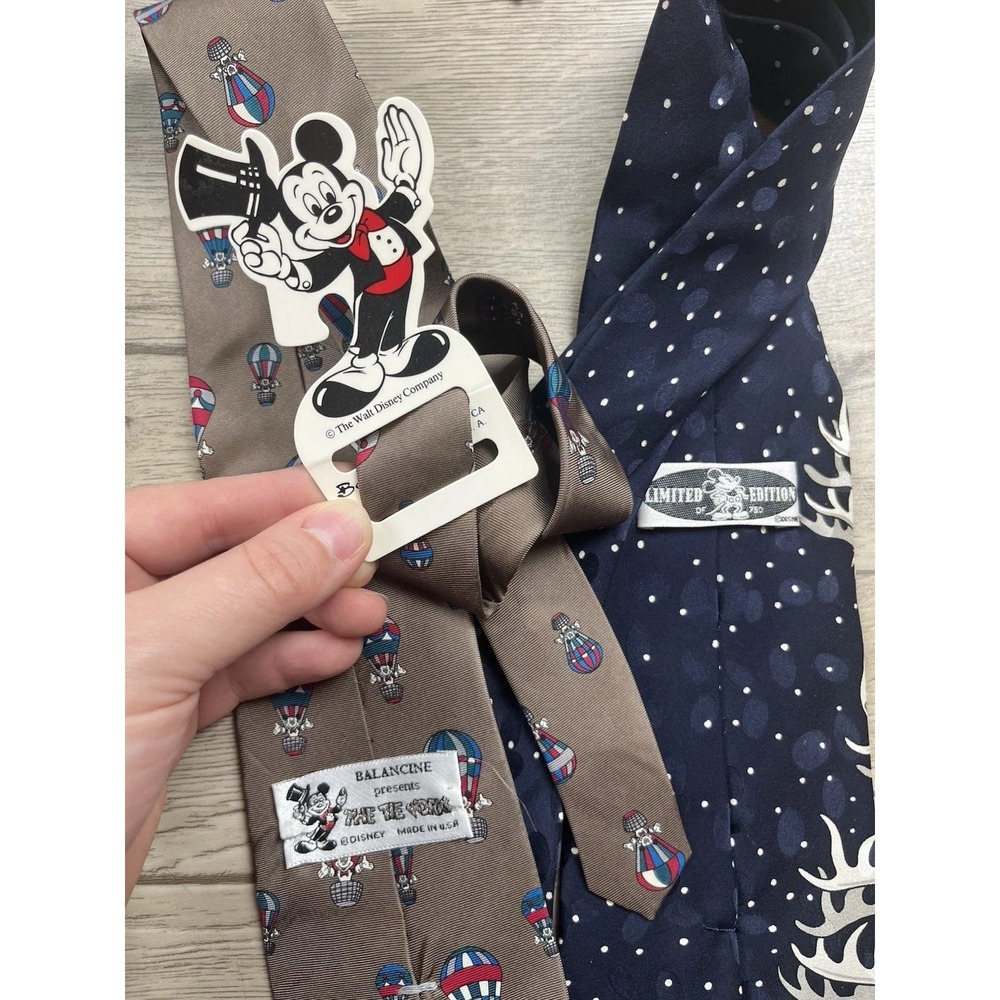 Disney - 14 Silk Tie Lot Featuring Mickey Mouse & Many Other Beloved Characters - Picture 6 of 14